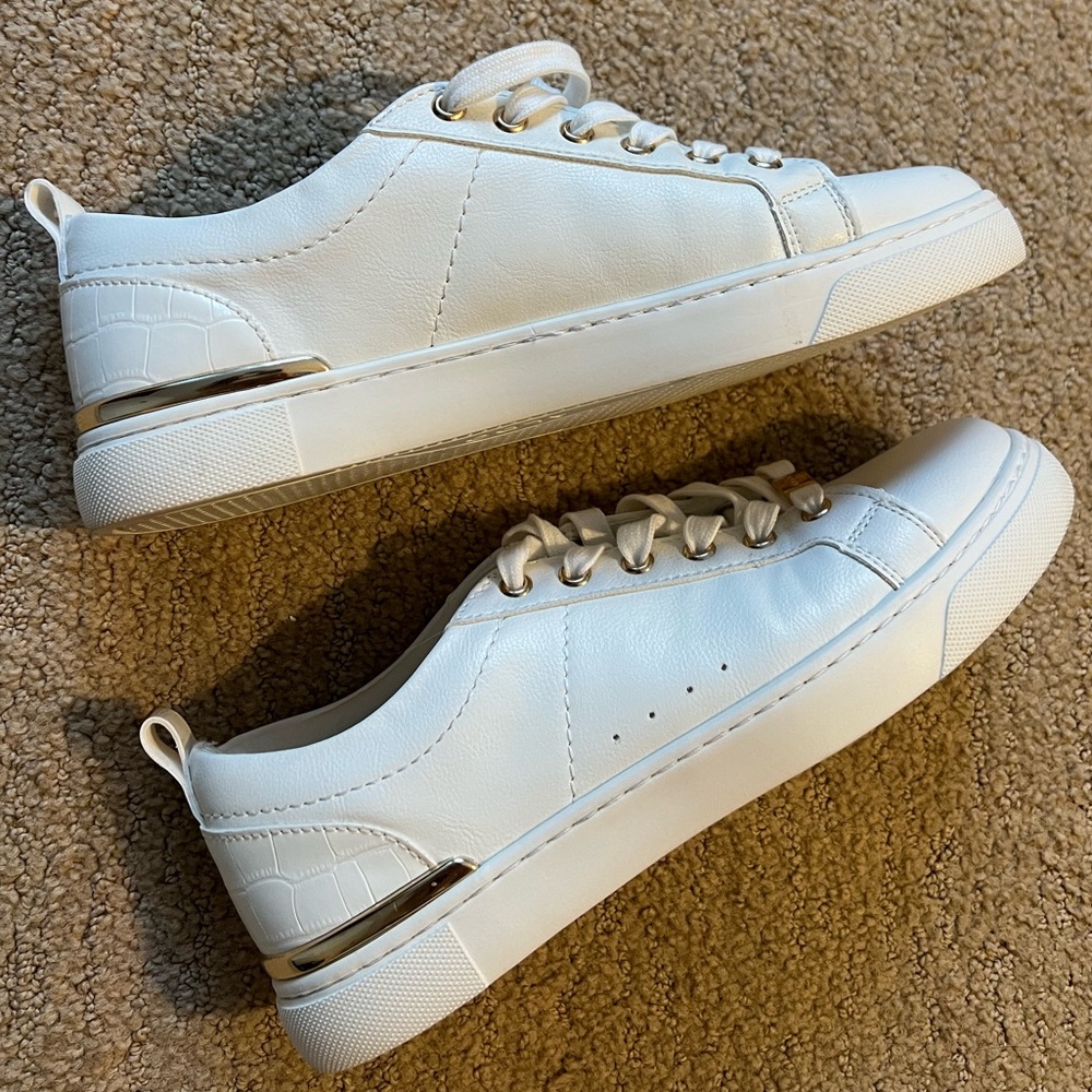 Aldo Low Top Sneaker - Size 7.5